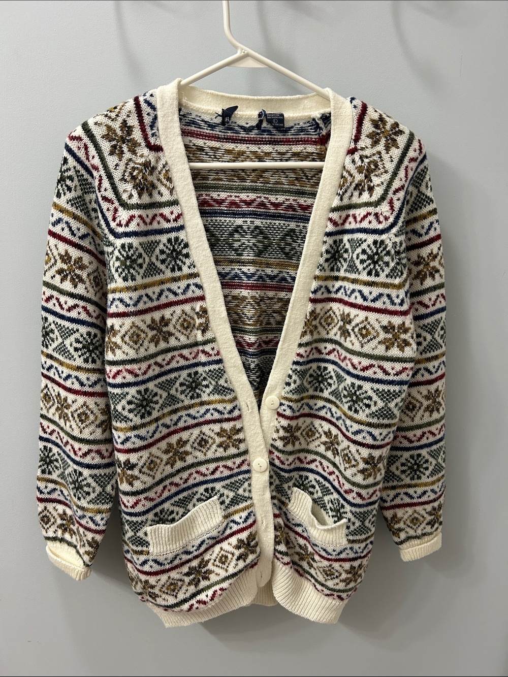 Vintage Hunters Run Cream Button Cardigan with Multicolor Snowflake Pattern